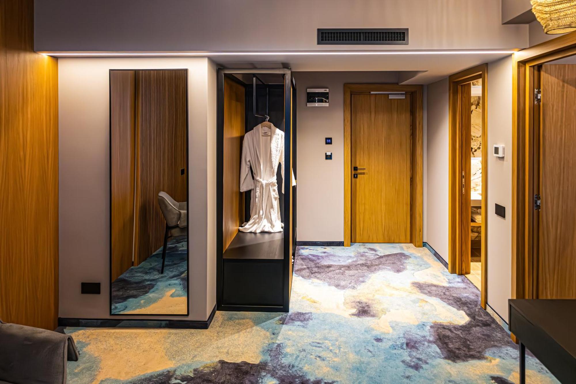 Hotel Bucura Călimăneşti Kültér fotó