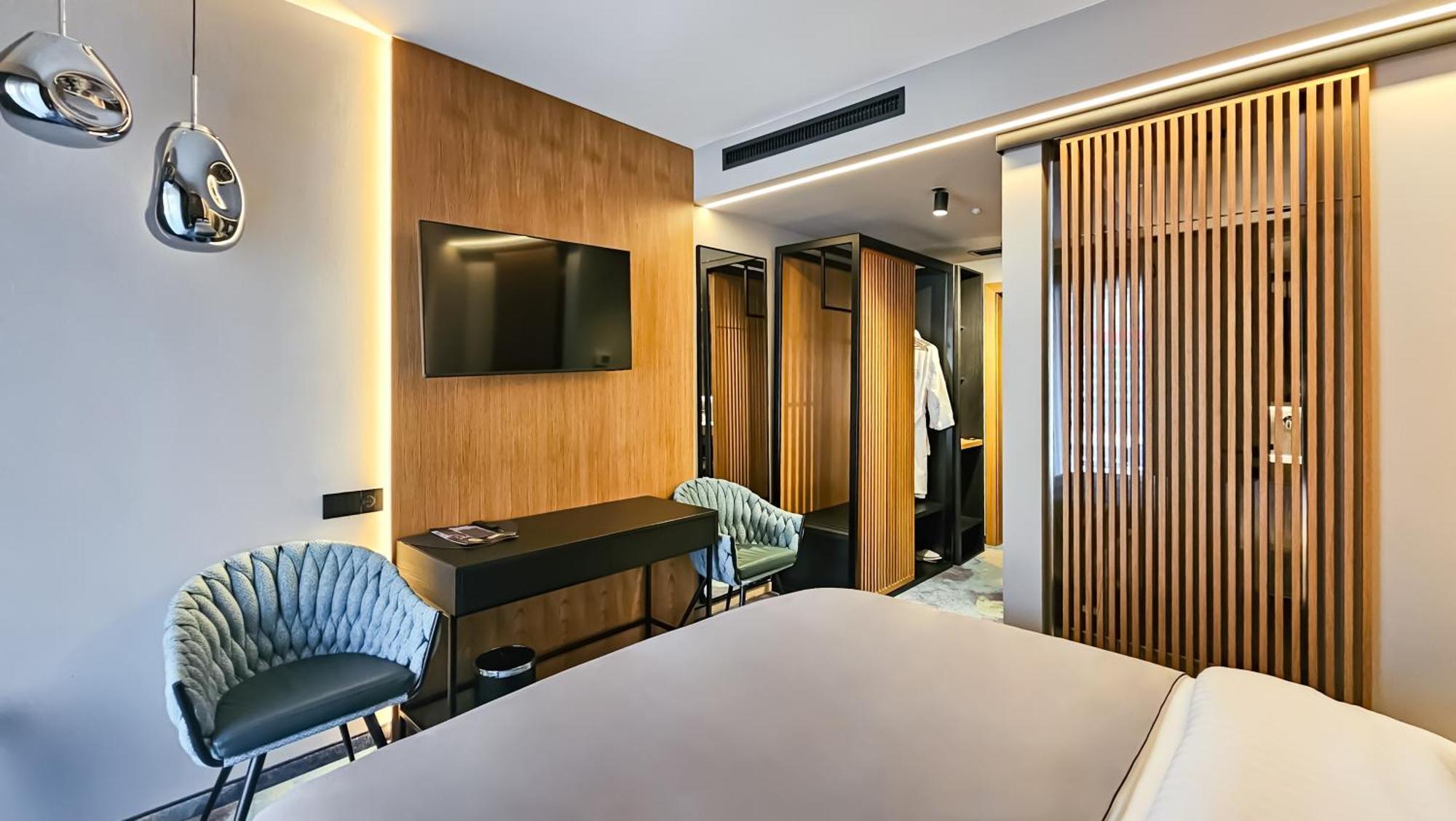 Hotel Bucura Călimăneşti Kültér fotó
